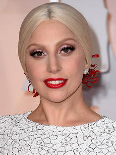 Леди Гага исполнит посвящение Дэвиду Боуи на «Грэмми»