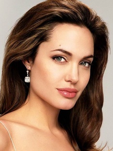 В Лондоне продают фотографии обнаженной Анджелины Джоли