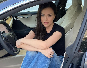 Елена Темникова записала чувственный трек с Ramil’