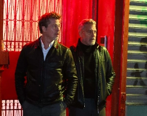 Над новой девушкой Брэда Питта поехидничала даже жена Джорджа Клуни