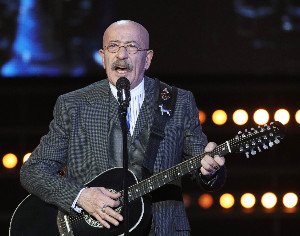 71-летний Александр Розенбаум впервые вышел на связь после перенесённой операции