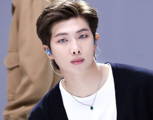 Рэпер RM из BTS стал жертвой кражи персональных данных