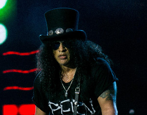 Слэш из Guns N’Roses планирует снимать фильмы ужасов