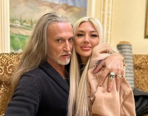 Никиту Джигурду застали за поцелуями с певицей Ирэн Волынской