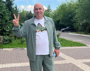 «Как на дедушку похож»: Иосиф Пригожин опубликовал редкое фото с внуком