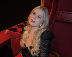 22-летняя дочь Александра Малинина раскрыла подробности свадьбы с иностранцем