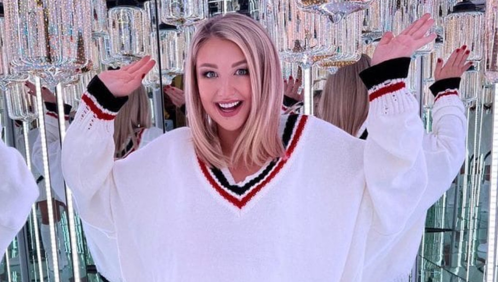 Родившая первенца певица Марго Овсянникова интригует совместным фото с МакSим