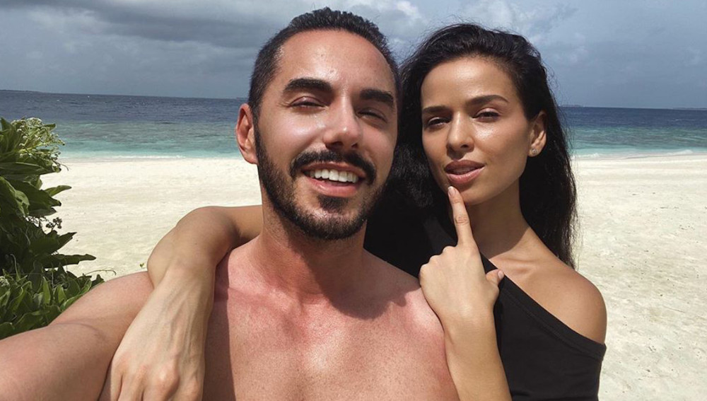 «Никого красивее не нашел»: жена Тимура Родригеза произвела фурор на пляже