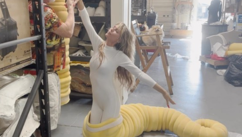 49-летняя модель Хайди Клум превратилась в дождевого червя (ФОТО)