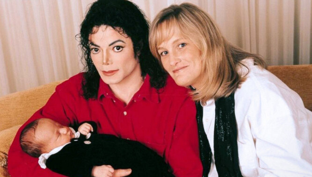 Бывшая жена Майкла Джексона признала себя частично виновной в его смерти.