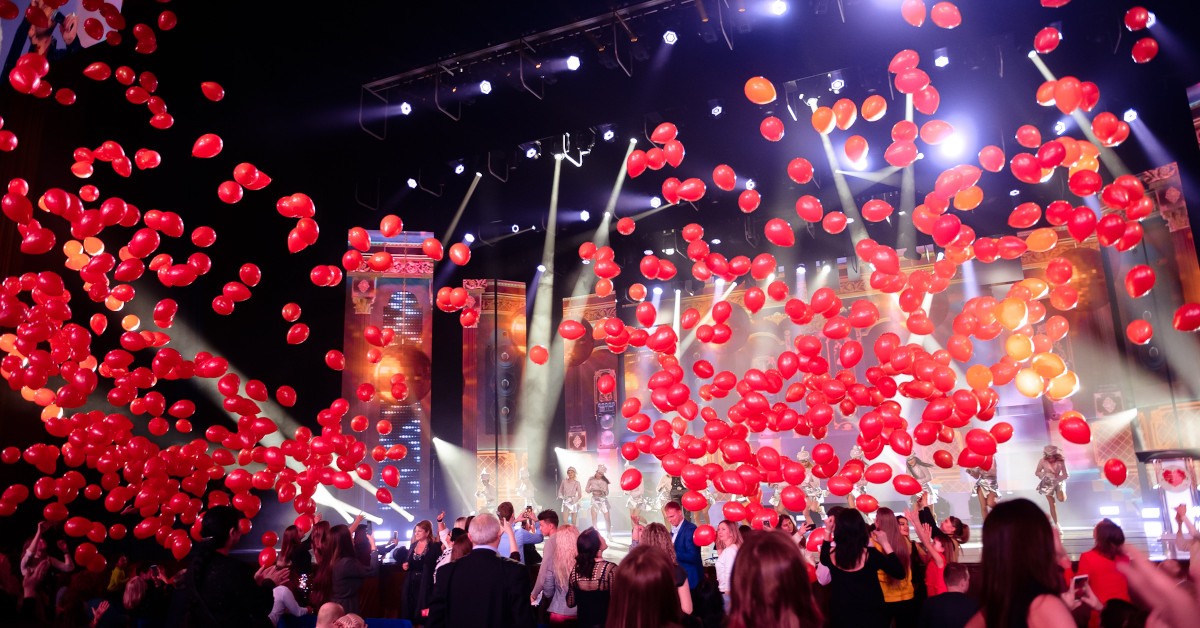 14 февраля в москве. 14 февраля в москве. День влюбленных 2023. Муз тв праздник для всех влюбленных в кремле 2022. Праздник для всех влюбленных в кремле.