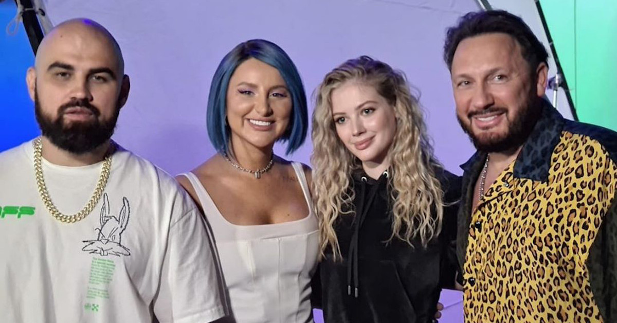 Постапокалипсис и ангел любви в клипе Artik & Asti и Стаса