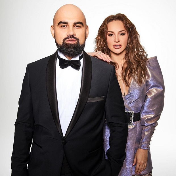 kpHzdXQyeZHeXnr1pFkZqevs157wJu25mFjPeXJ6 девочка танцует девочка поет что за песня